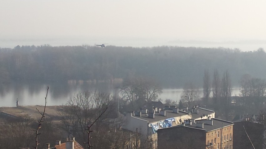 Policyjny śmigłowiec nad Odrą. Cały czas szukają studenta z Ukrainy