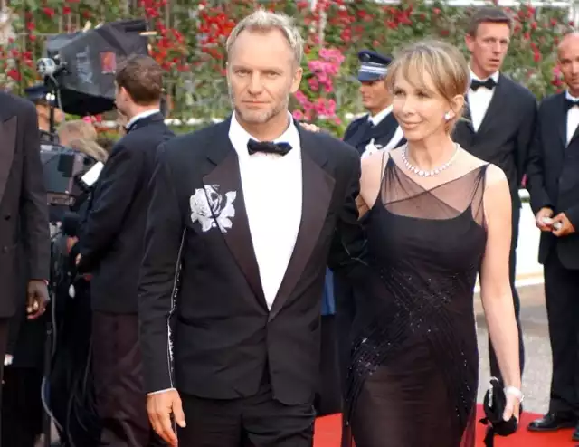 Trudie Styler urodziła się 6 stycznia 1954 roku w Bromsgrove w Anglii. Jest absolwentką North Bromsgrove High School. Swoje dorosłe życie związała z filmem. Jest producentką, ale też aktorką. Na zdjęciu Trudie Styler i Sting na Festiwalu Filmowym w Cannes w 2003 roku.Tak wygląda dziś Trudie Styler, żona Stinga. Zobaczcie zdjęcia >>>>