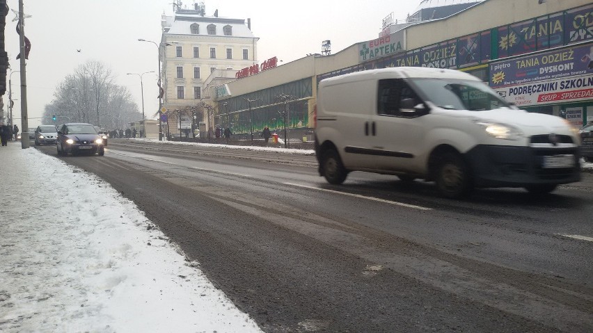 Bielsko-Biała: Sytuacja na bielskich drogach opanowana [ZDJĘCIA]