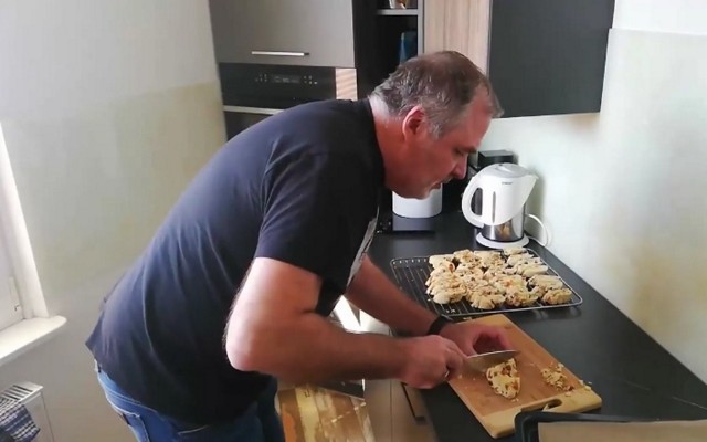 Wojciech Rogowski zaprosił do swojej kuchni i pokazał, jak przygotować włoskie cantuccini