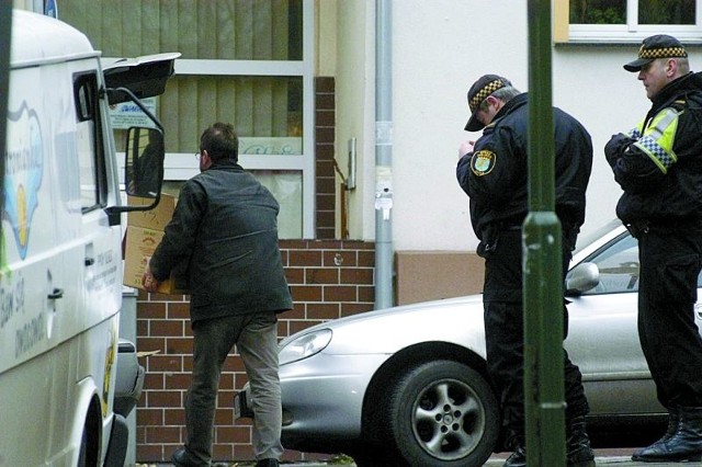 Wyładunek towaru trwał zaledwie kilka minut, ale straż miejska zdążyła spisać w tym czasie kierowcę.