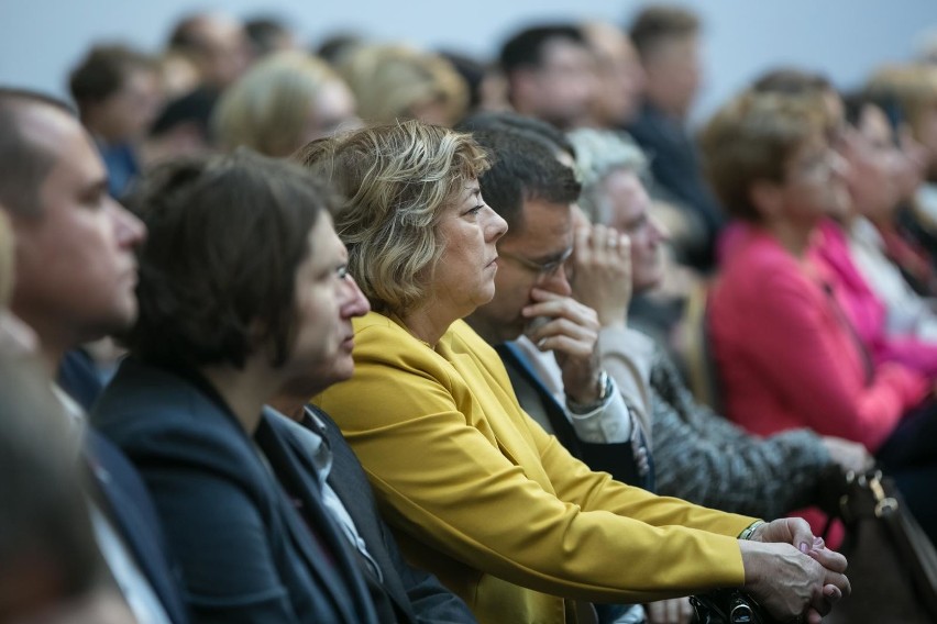 Grad wyróżnień dla małopolskich przedsiębiorców pomagających...