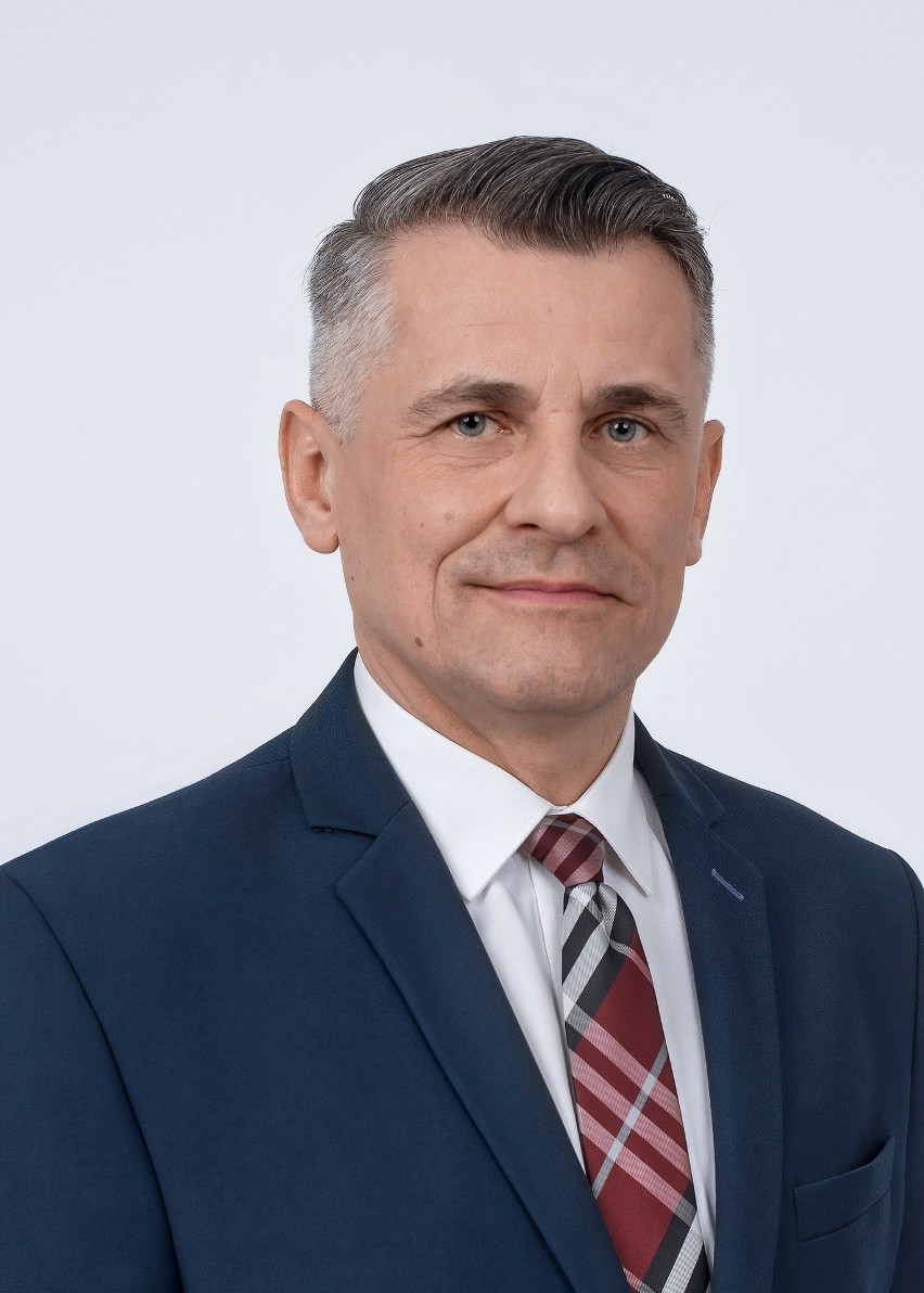 Dariusz Zalega, kandydat na prezydenta Skarżyska-Kamiennej bez tajemnic. Miłośnik piłki nożnej i szczęśliwy dziadek