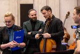 Toruńska Orkiestra Symfoniczna od kulis nie tylko dla mediów. Rusza nowy cykl koncertów „TOSoliści” 