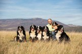 Cudowne psy berneńskie z Woli Kosnowej są nie tylko dobrymi przyjaciółmi, ale również terapeutami [ZDJĘCIA]
