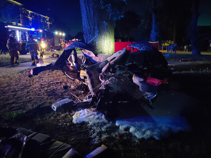 Tragiczny wypadek w Chojnie. Dwie osoby nie żyją 