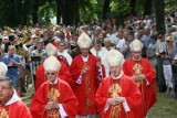 Pielgrzymka mężczyzn i młodzieńców na Górze św. Anny. Spotkali się z prymasem Polski