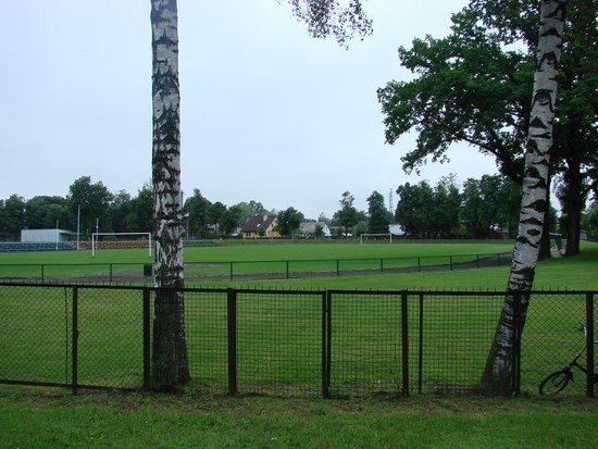 Widok na stadion w Hajnówce.