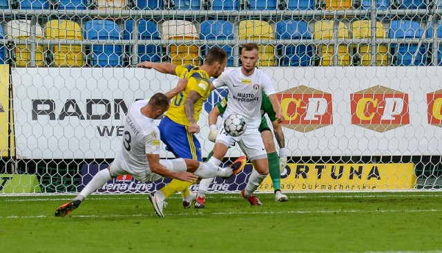 Po zwycięstwie 3:2 nad Puszczą Niepołomice żółto-niebiescy będą chcieli pójść za ciosem i sięgnąć po kolejne trzy punkty na własnym stadionie.