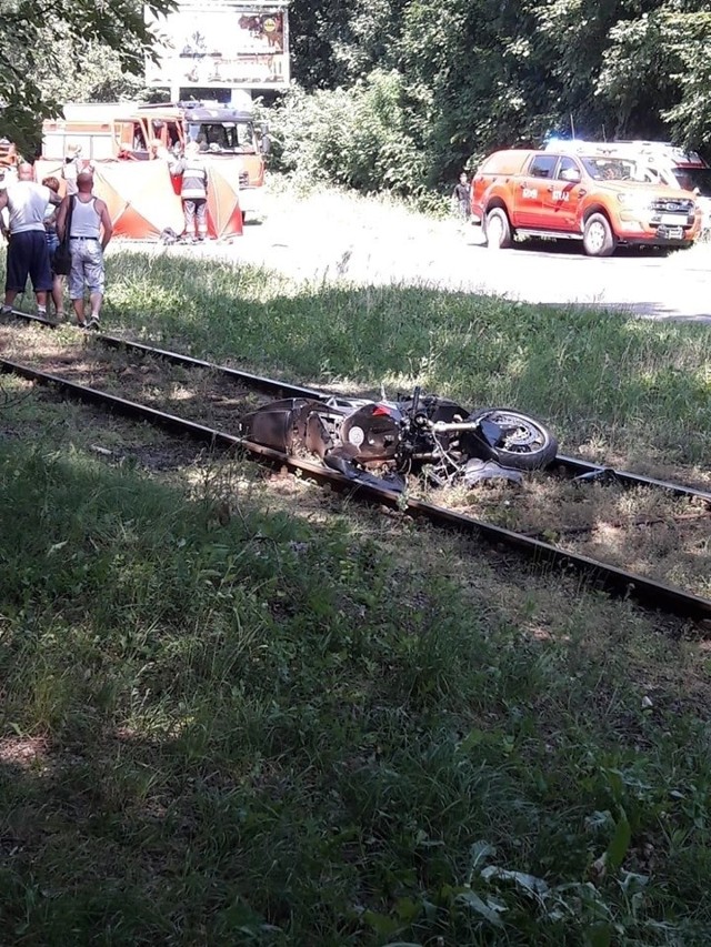 Wypadek w Sosnowcu. Motocykl śmiertelnie potrącił kobietę