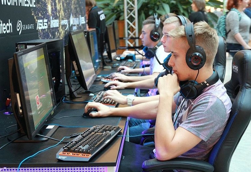 W Krakowie odbył się Turniej Ligi Komputronik Gaming [ZDJĘCIA]