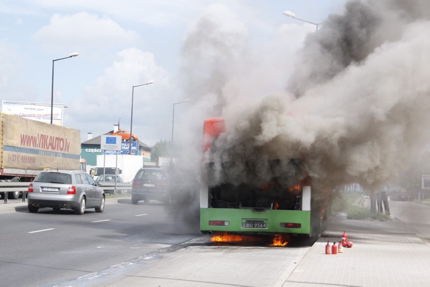 Pożar autobusu na al. Spółdzielczości Pracy