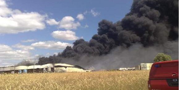 Pożar w fabryce styropianu w Wełtyniu koło Gryfina