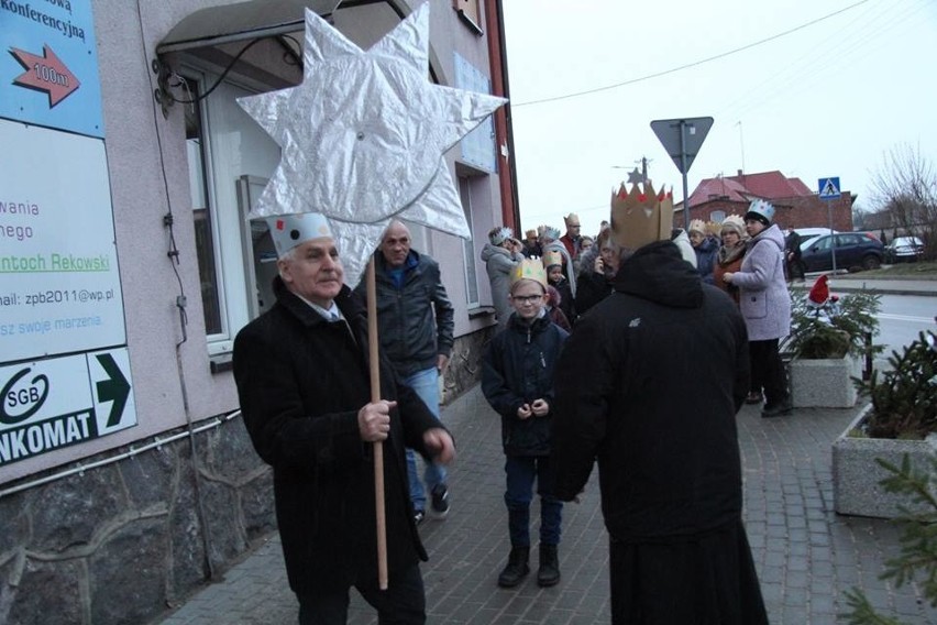 Przegląd zespołów kolędniczych w Tuchomiu.