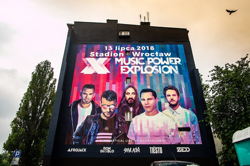 Gigantyczny mural Music Power Explosion w centrum Wrocławia