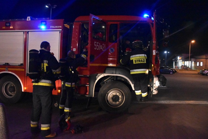 W piątek po godz. 21.00 klienci Tesco w Pile usłyszeli...