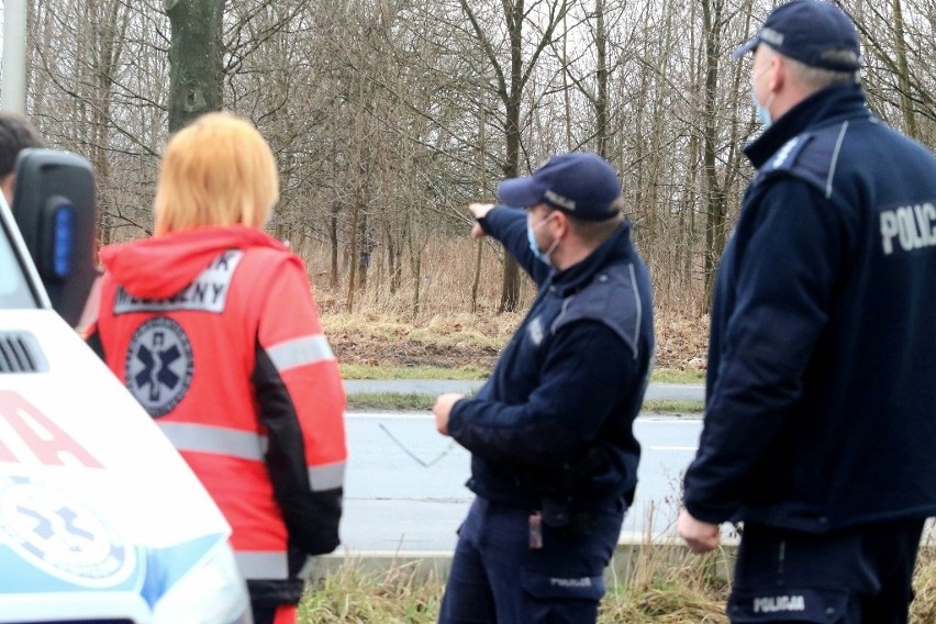 Tragedia na Kowalach, mężczyzna powiesił się na drzewie