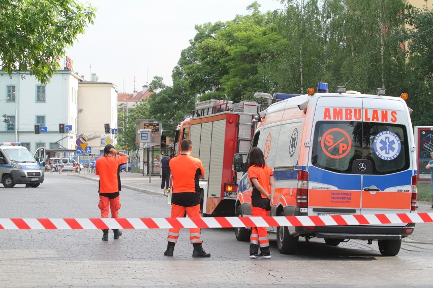 W garnkach ustawionych na przystanku nie było bomby. Czy ten...