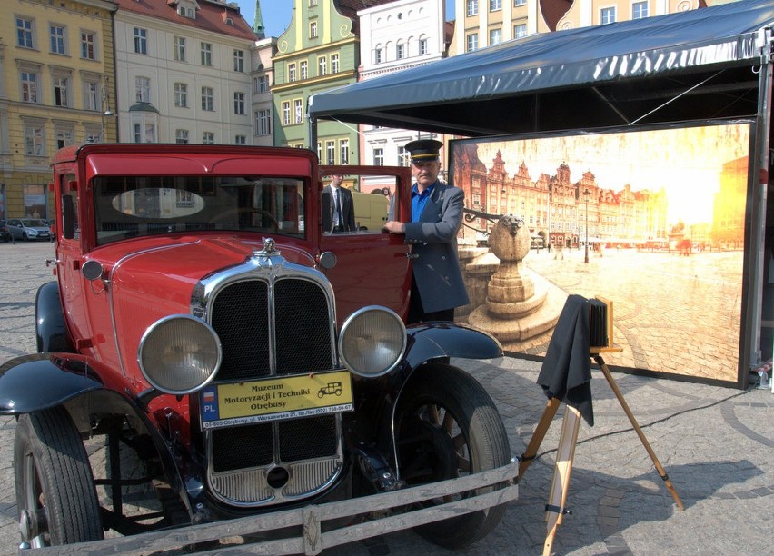 Wrocław: Kolejki po darmową kawę na pl. Solnym i ul. Świdnickiej (ZDJĘCIA)