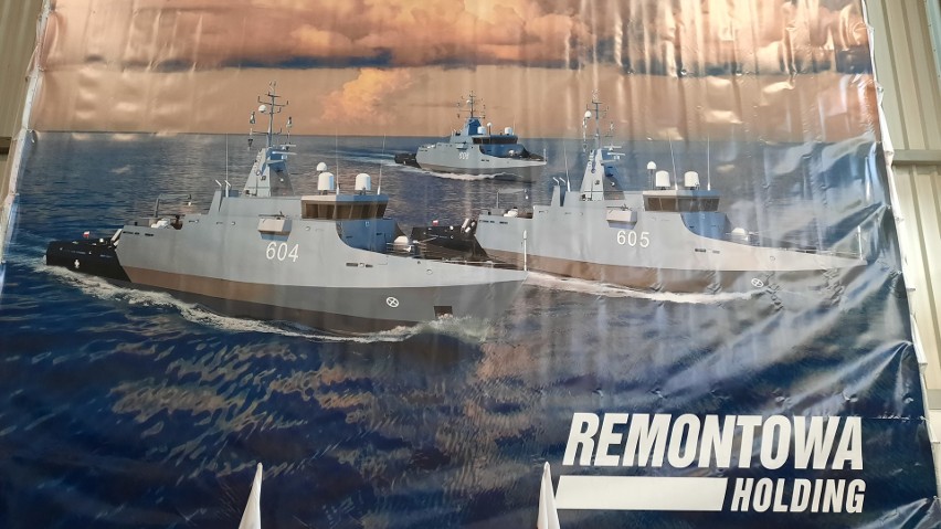 Uroczystość cięcia pierwszej blachy do budowy piątego niszczyciela min typu „Kormoran II”  w Remontowa Shipbuilding SA