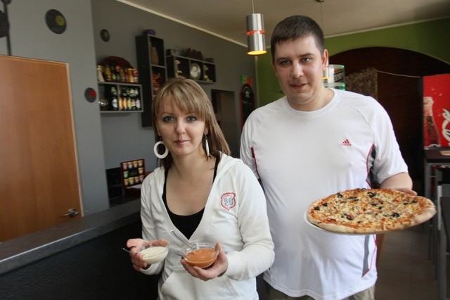 Królestwo pana Marcina to kuchnia. Pani Anny bar. - Na razie radzimy sobie sami - mówią.  - Ale w przyszłości na pewno będziemy chcieli kogoś zatrudnić.