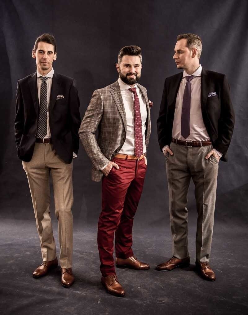 Trio Smooth Gentlemen tworzą: Bartłomiej Szopiński, Miłosz...