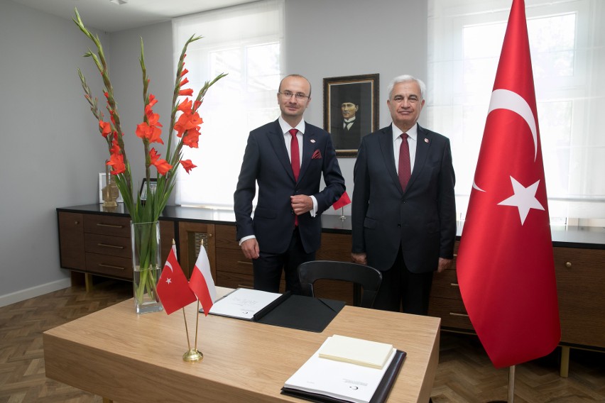 W Krakowie otwarto Honorowy Konsulat Republiki Turcji. Konsulem został Paweł Dowgier [ZDJĘCIA]
