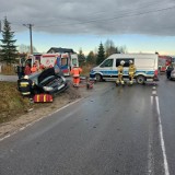 Zderzenie trzech samochodów osobowych w gminie Mirzec. Dwie osoby ranne