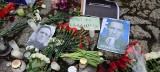 Wrocławianie upamiętnili śmierć Aleksieja Nawalnego. Kwiaty i znicze w centrum