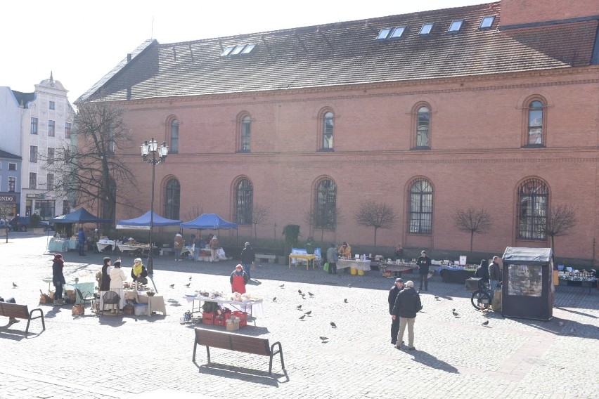 Wolny Jarmark Śniadaniowy w Toruniu odbył się w niedzielę...