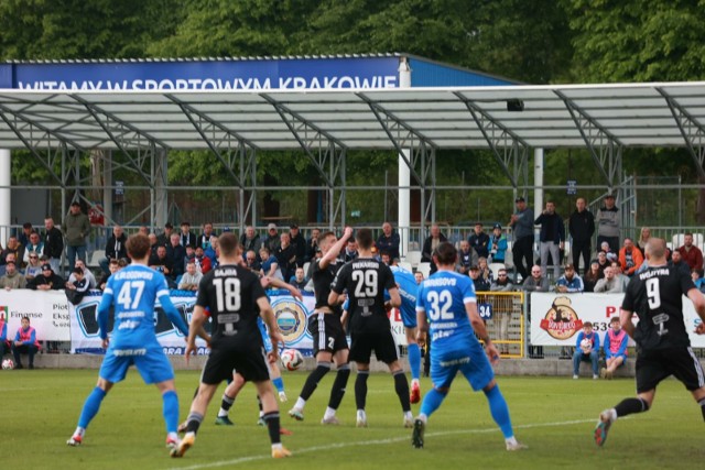 W meczu 2. ligi z Polonią Bytom piłkarze Hutnika Kraków wygrali 4:1