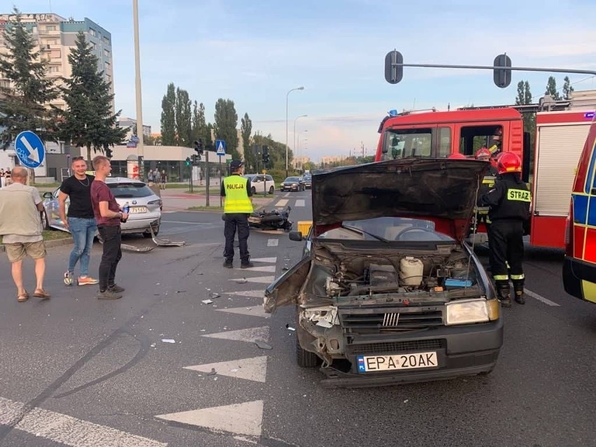 Wypadek na skrzyżowaniu alei Wyszyńskiego i ulicy...