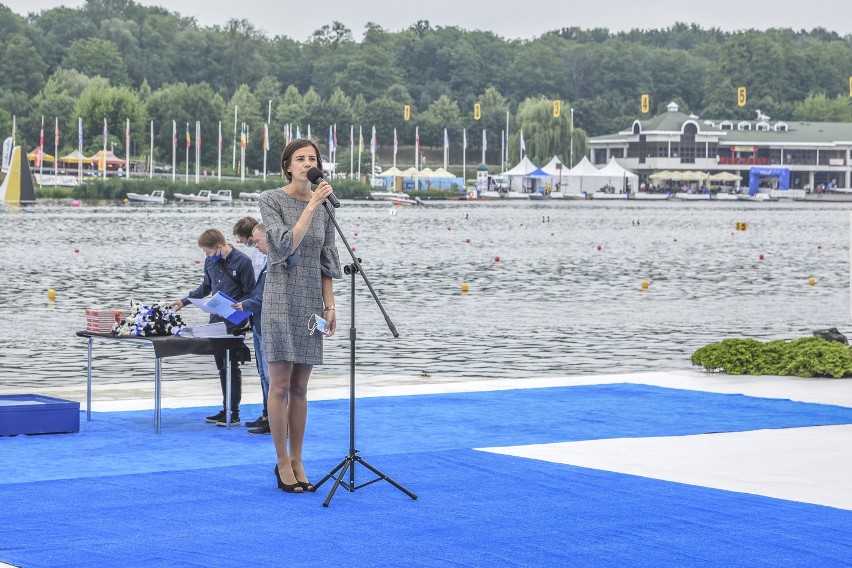 Stypendyści poznańskich klubów na brzegu Jeziora...