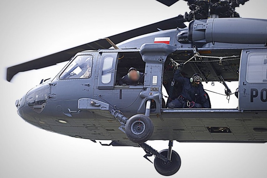 Nad Lublinem lata policyjny helikopter. W mieście trwa szkolenie kontrterrorystów. Zobacz zdjęcia z ćwiczeń