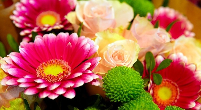 Symbolika kolorów kwiatów:...