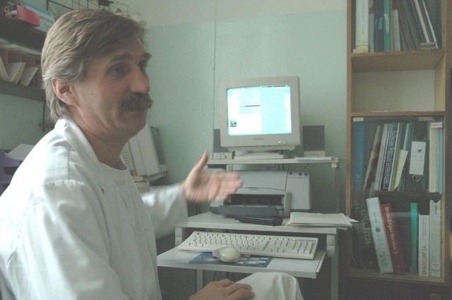 - Dzięki internetowi mieliśmy wgląd do najnowszych informacji w świecie medycyny - twierdzi Zdzisław Korzekwa, lekarz głubczyckiego szpitala.