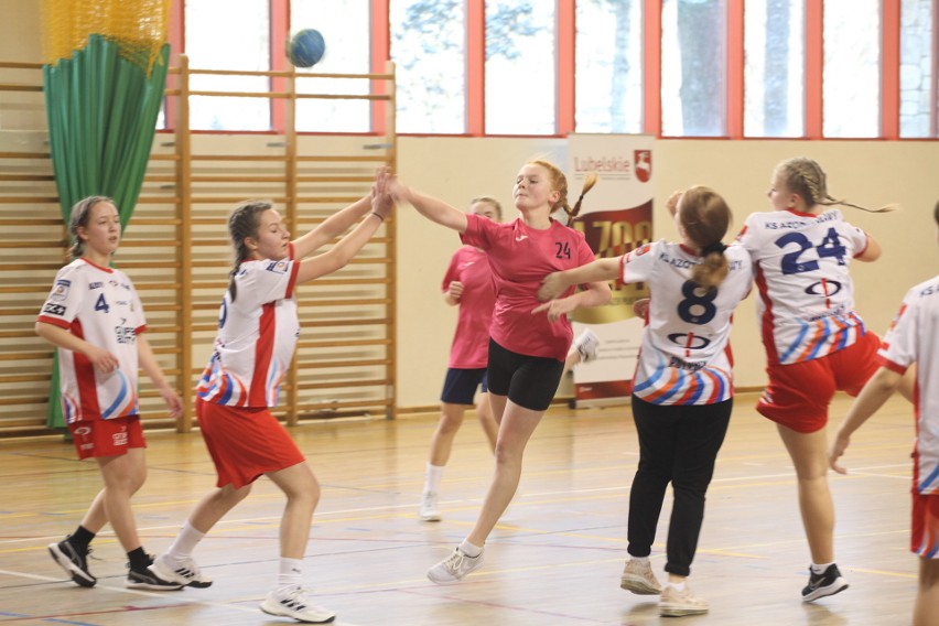 W Nałęczowie odbył się Ogólnopolski Turniej Piłki Ręcznej dziewcząt i chłopców. Zobacz zdjęcia