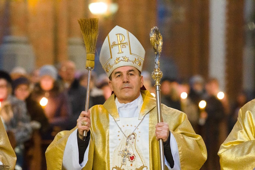 Biskup Henryk Ciereszko, administrator Archidiecezji...