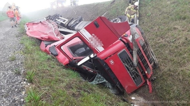 Do wypadku doszło w środę, 24 sierpnia, około godziny 6 .30 na autostradzie A1 w okolicach Radomska.