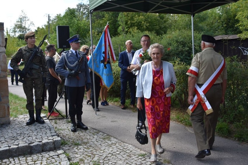 76. rocznica rozbicia więzienia w Starachowicach stała się okazją do niepowtarzalnej lekcji historii. Córka generała Hedy ujawnia dokumenty