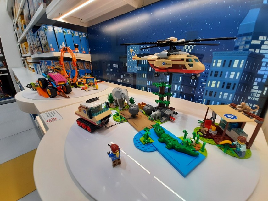 Oficjalny sklep Lego otworzył się we Wrocławiu. Klienci...