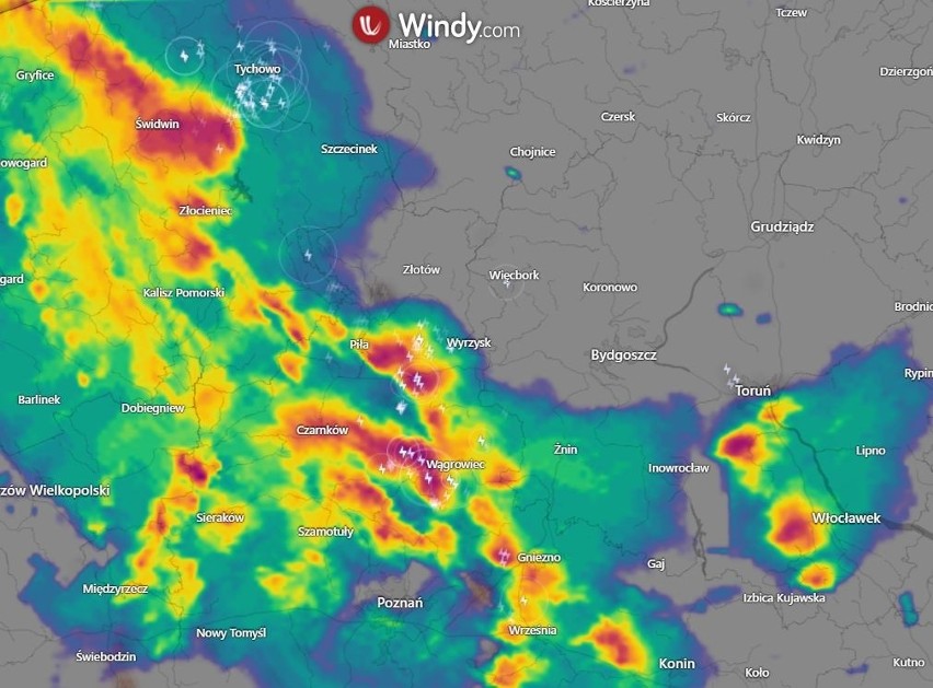 Burze w Kujawsko-Pomorskiem - tak było w piątkowy wieczór [zapis relacji na żywo]