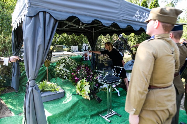 Na cmentarzu Junikowo pożegnano jedną z ostatnich żołnierek batalionu im. Emilii Plater