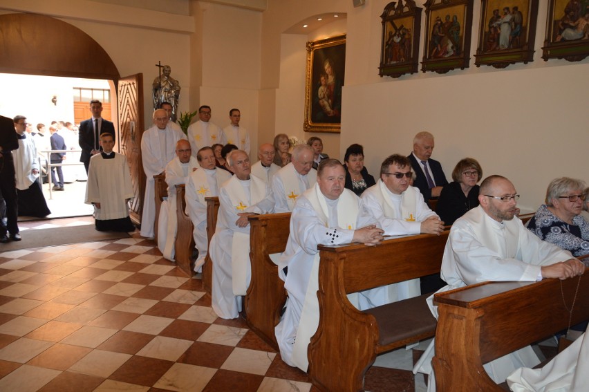 Dzisiejsze uroczystości pogrzebowe bpa Jana Bagińskiego zakończyły się w katedrze opolskiej