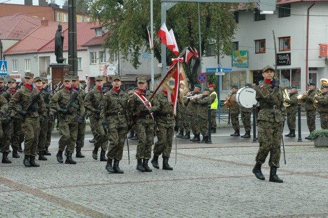 W niedzielę, 29 października o godz. 11.00 na Rynku Miejskim w Krośnie blisko 380 żołnierzy złoży uroczystą przysięgę na sztandar.