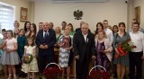 Oto "złote pary" z gminy Dąbrowa Biskupia. Małżonków uhonorowano medalami