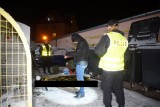Tragiczny wypadek w Słupsku. Mężczyzna utknął i udusił się w kontenerze na używaną odzież (zdjęcia)