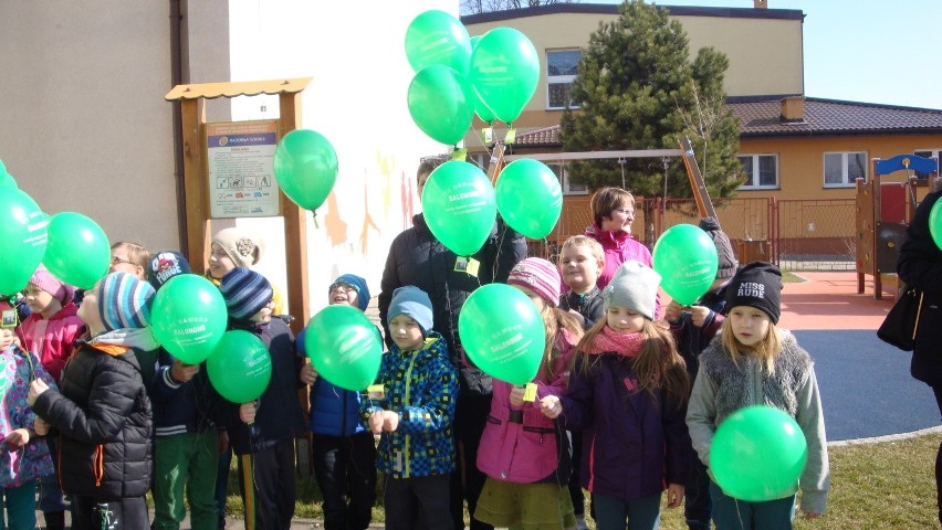 300 zielonych baloników na powitanie wiosny w Strzyżowicach [ZDJĘCIA]