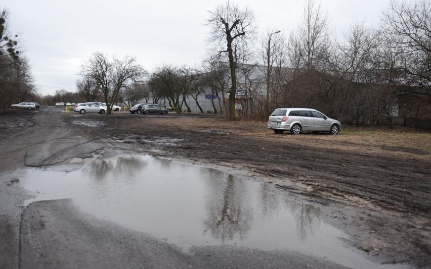 - Dojście na lodowisko na Chwiałce jest dramatyczne -...