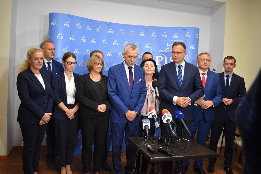 Wybory parlamentarne 2019. Jarosław Kaczyński i Beata Szydło odwiedzą Nowy Sącz, by zachęcić do głosowania na PiS